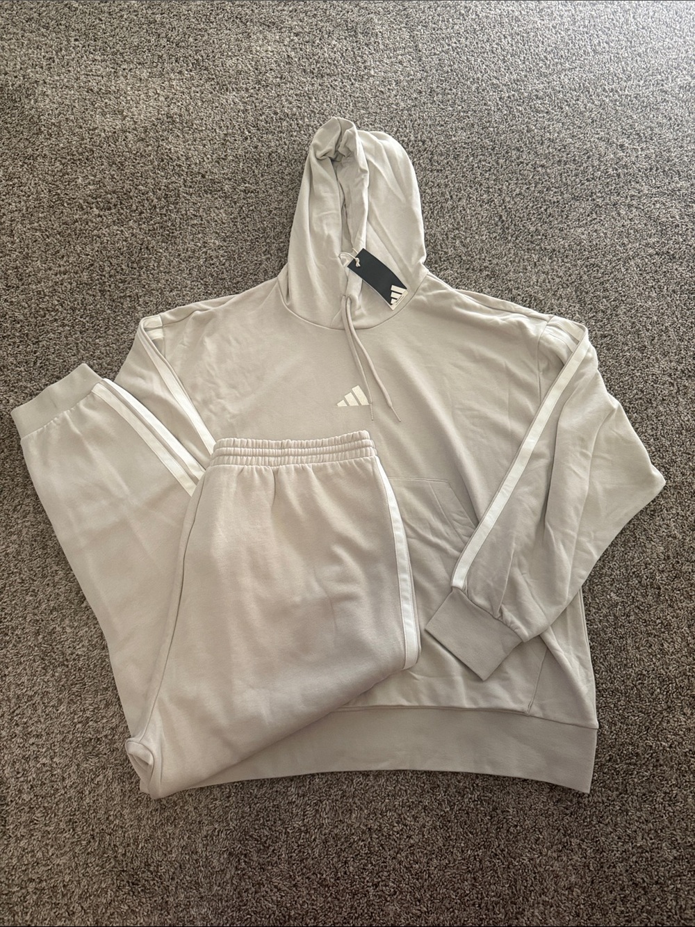 Brand New! Adidas Men’s Cream Hooded Sweatshirt & Jogger Set